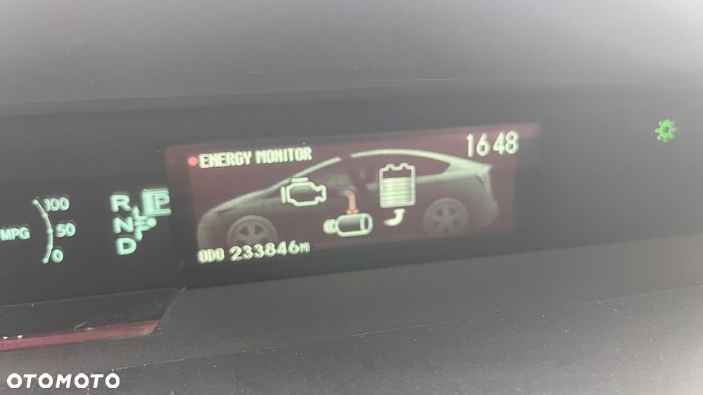 Toyota Prius (Hybrid) - 10