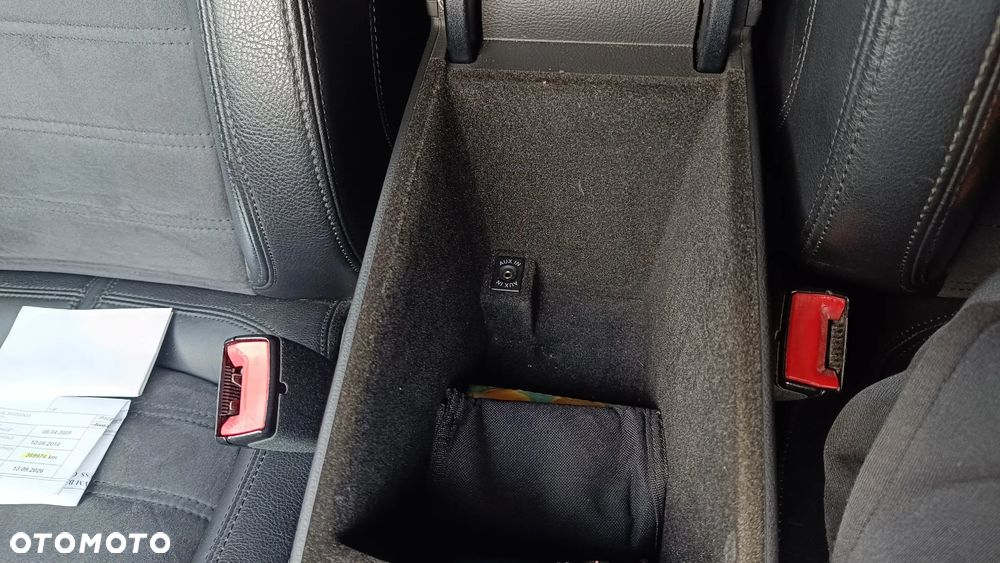 Volkswagen Passat 2.0 TDI Highline - 18