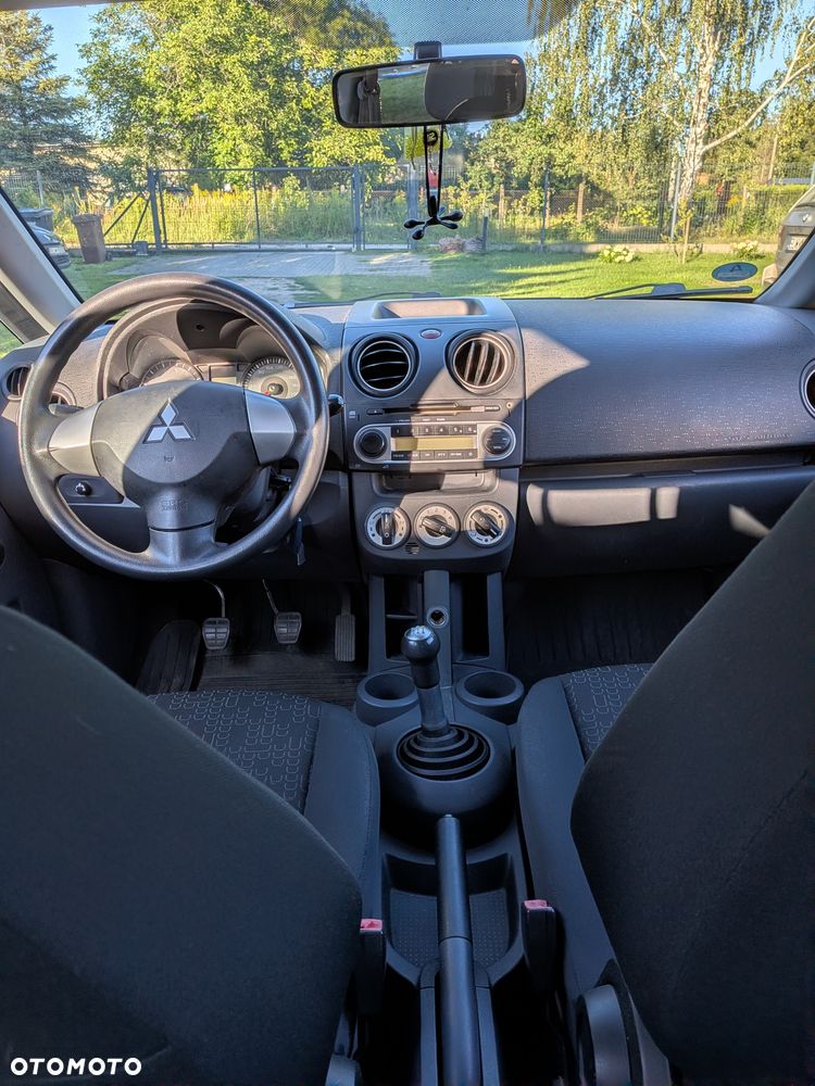 Mitsubishi Colt - 5