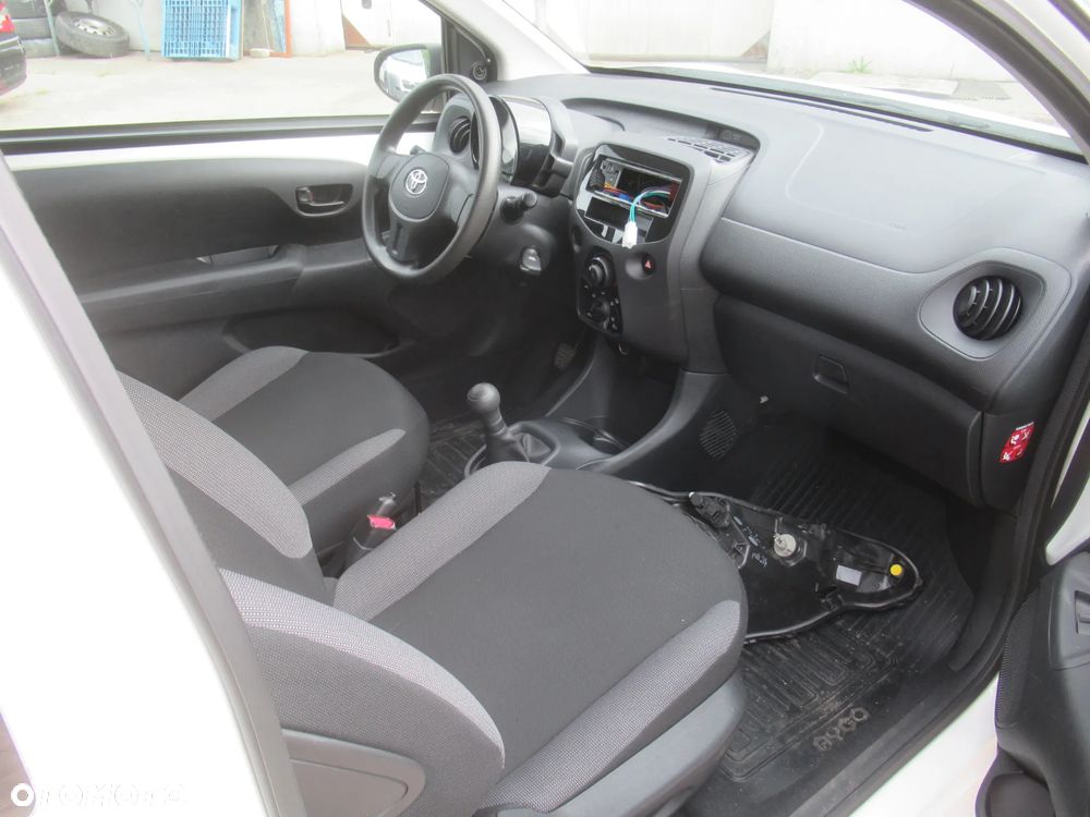 Toyota Aygo 1.0 VVT-i Sprint EU6 - 21