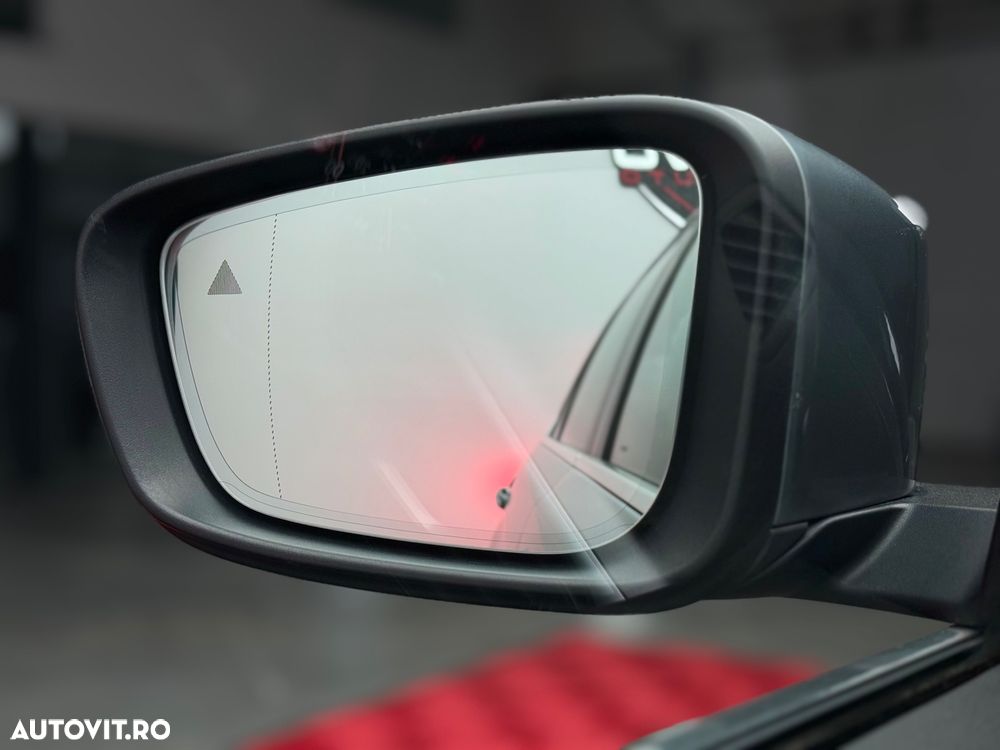 BMW Seria 5 520d xDrive Aut. - 38