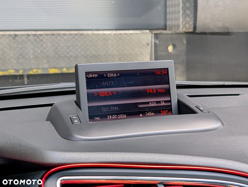 Peugeot 5008 1.6 THP Premium - 18