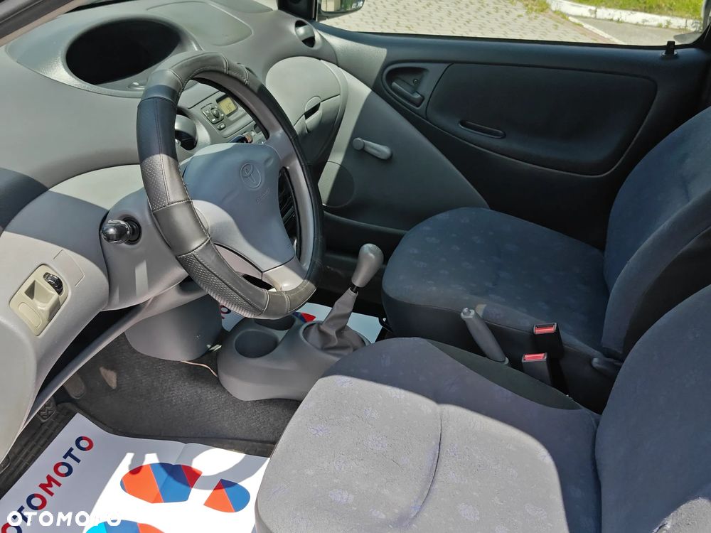 Toyota Yaris 1.0 Luna - 7