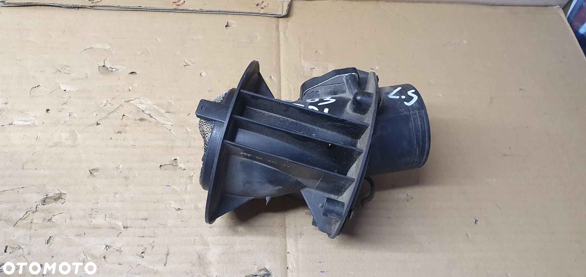 Przepływomierz powietrza Audi A8 D3 4.2 TDI 057906461F - 1
