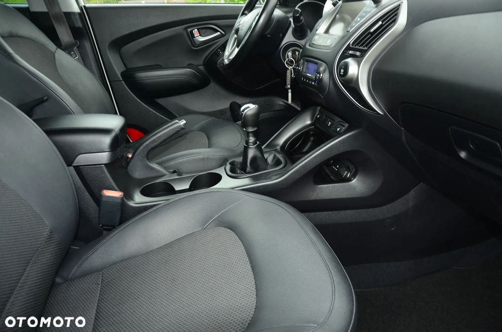 Hyundai ix35 1.7 CRDi Premium 2WD - 24