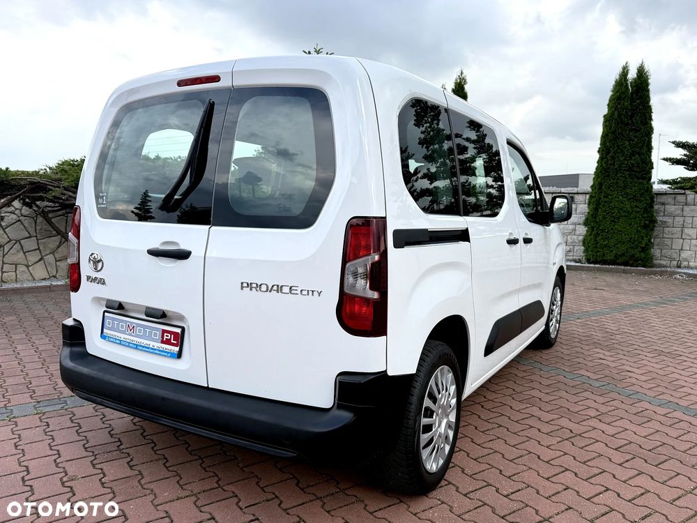 Toyota Proace City Verso 1.2 D-4T Combi - 2