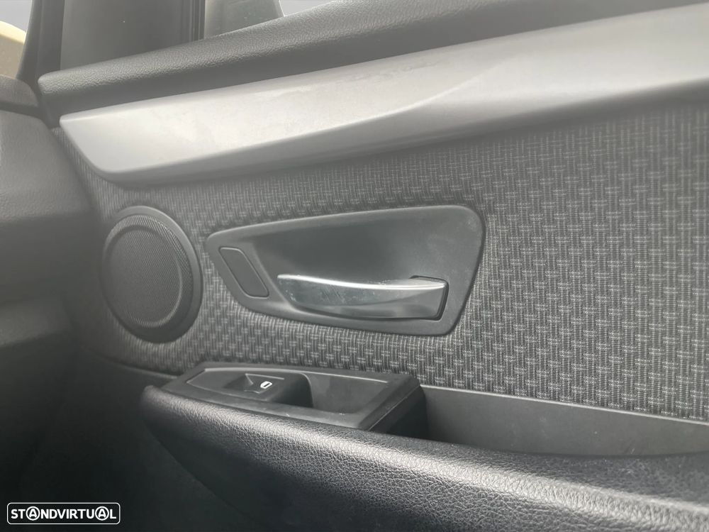 BMW 216 Gran Tourer i 7L Advantage - 17