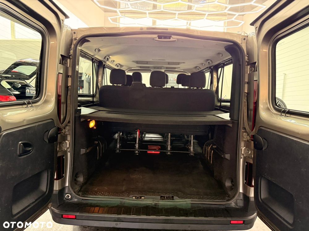 Renault Trafic - 12