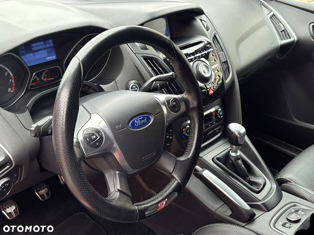 Ford Focus 2.0 EcoBoost ST mit Leder-Sport-Paket - 25