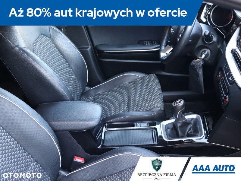 Kia Ceed - 10