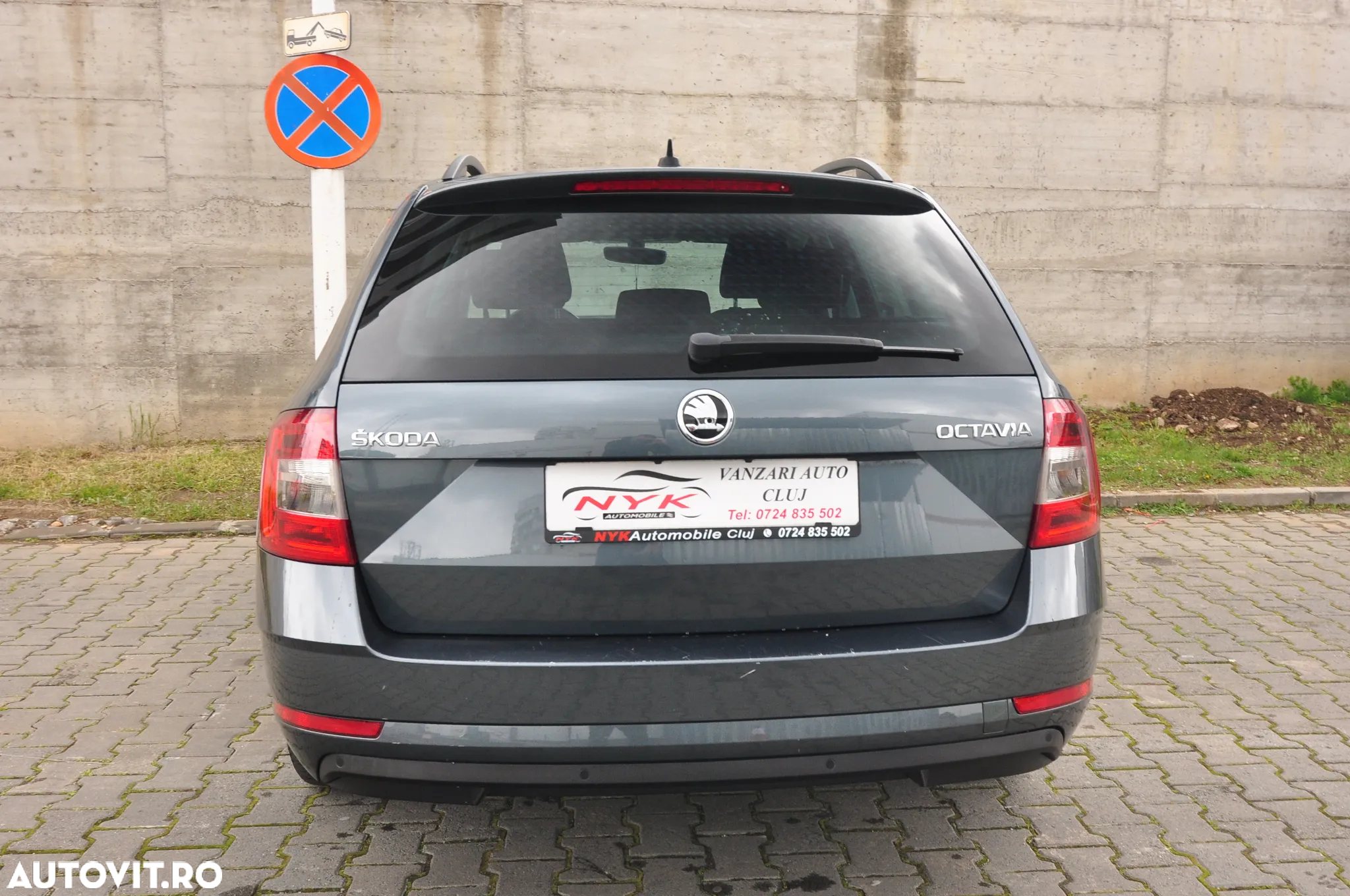 Skoda Octavia Combi Diesel 2.0 TDI Ambition - 12