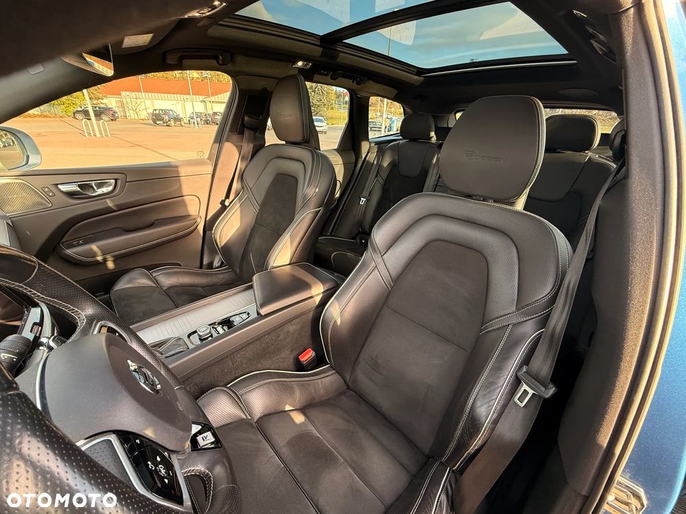 Volvo XC 60 B5 D AWD R-Design - 7