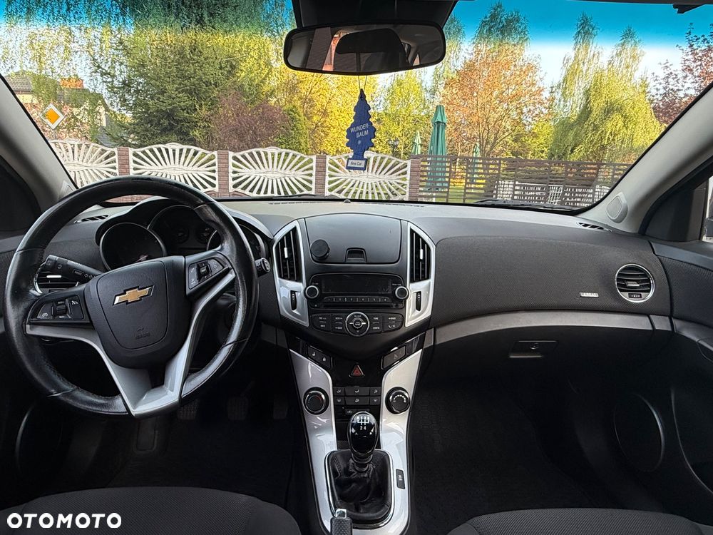 Chevrolet Cruze - 10