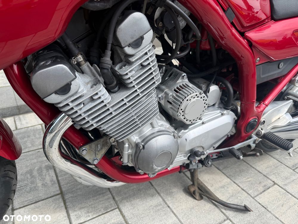 Yamaha XJ - 9