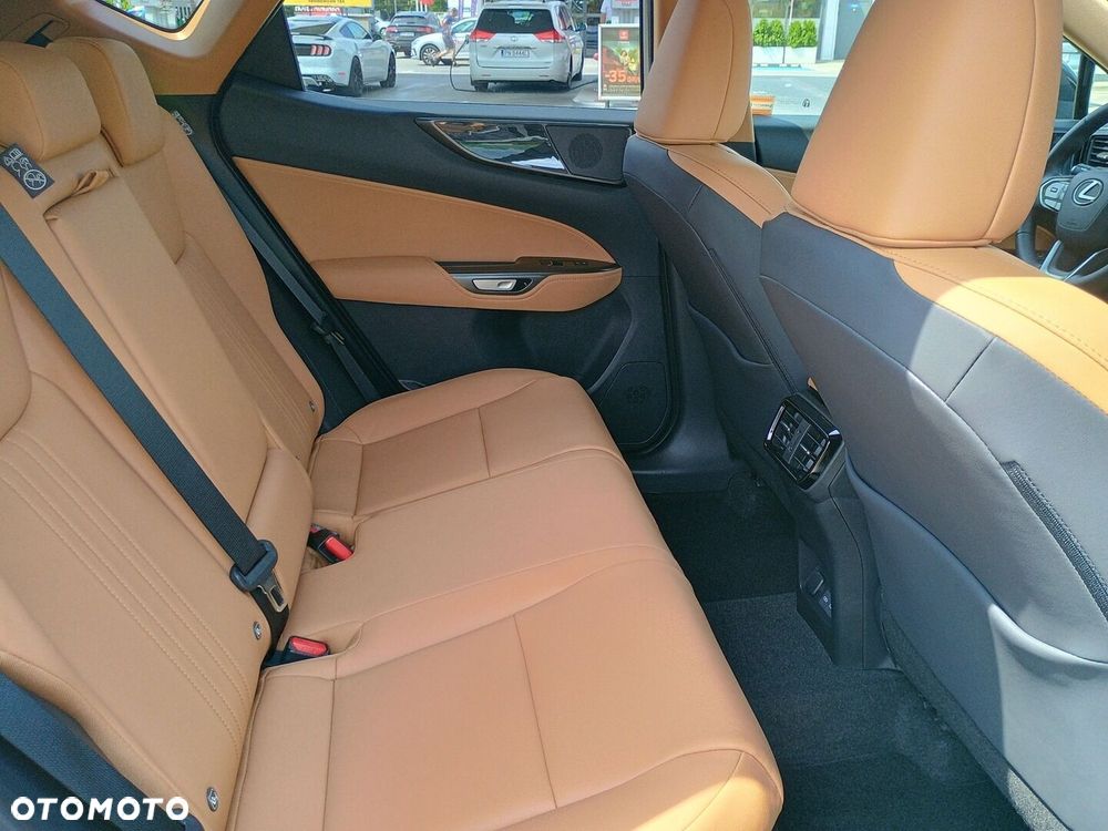 Lexus NX 350h Prestige 2WD - 13