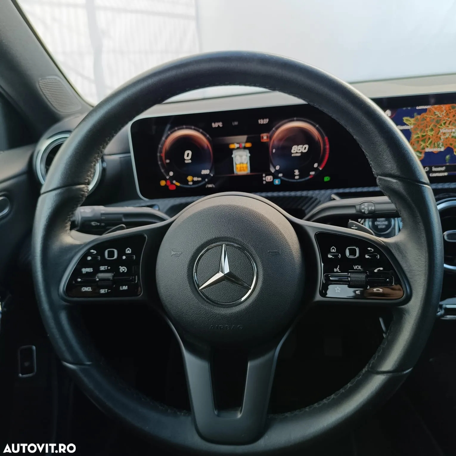 Mercedes-Benz A 180 d 7G-DCT - 8