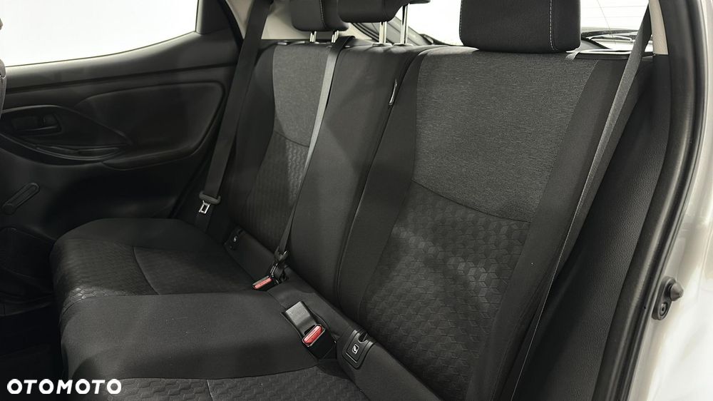 Toyota Yaris - 13