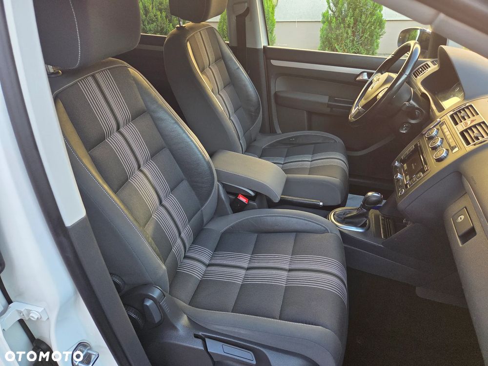 Volkswagen Touran 1.6 TDI DPF DSG MATCH - 22