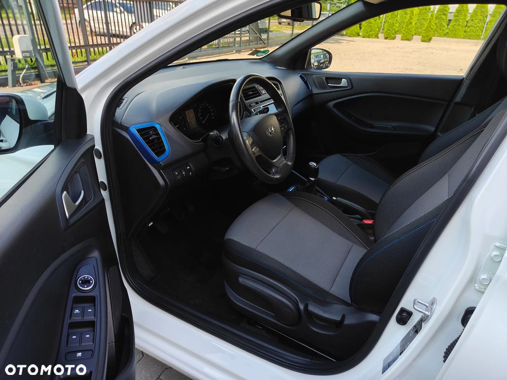 Hyundai i20 1.2 Passion - 23