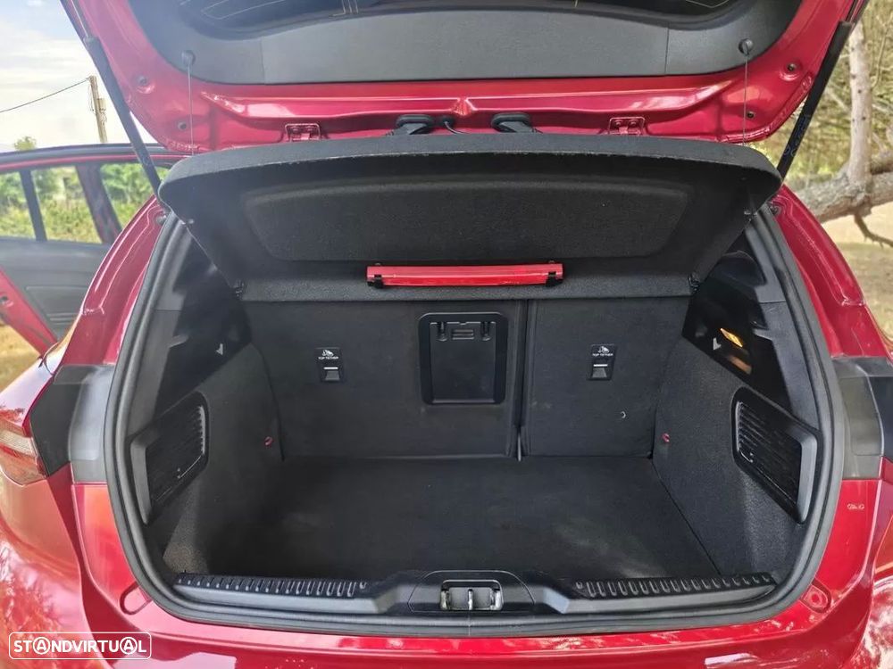 Ford Focus 1.0 EcoBoost MHEV ST-Line - 16