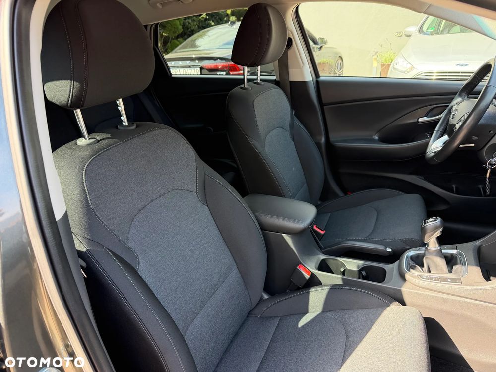 Hyundai i30 1.5 T-GDI 48V-Hybrid Advantage - 26