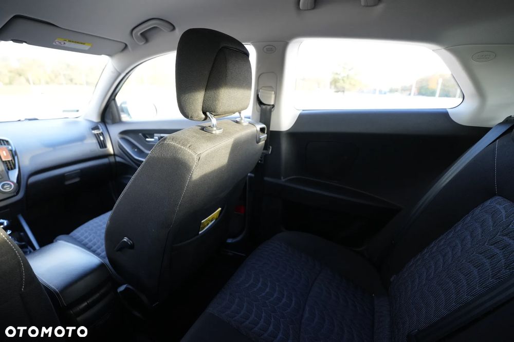 Kia Ceed - 26