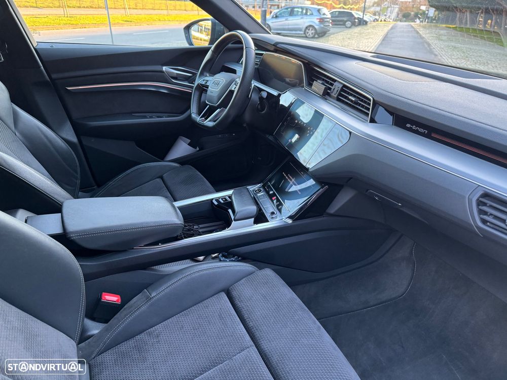 Audi e-tron 55 quattro S line - 25