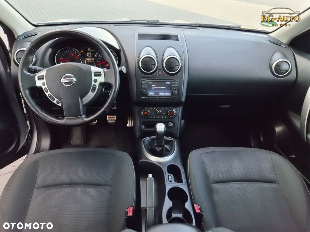 Nissan Qashqai+2 - 24