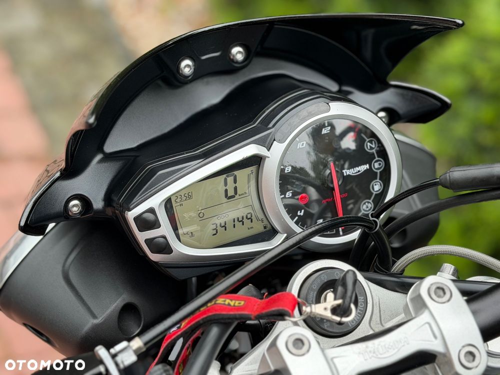 Triumph Street Triple - 27