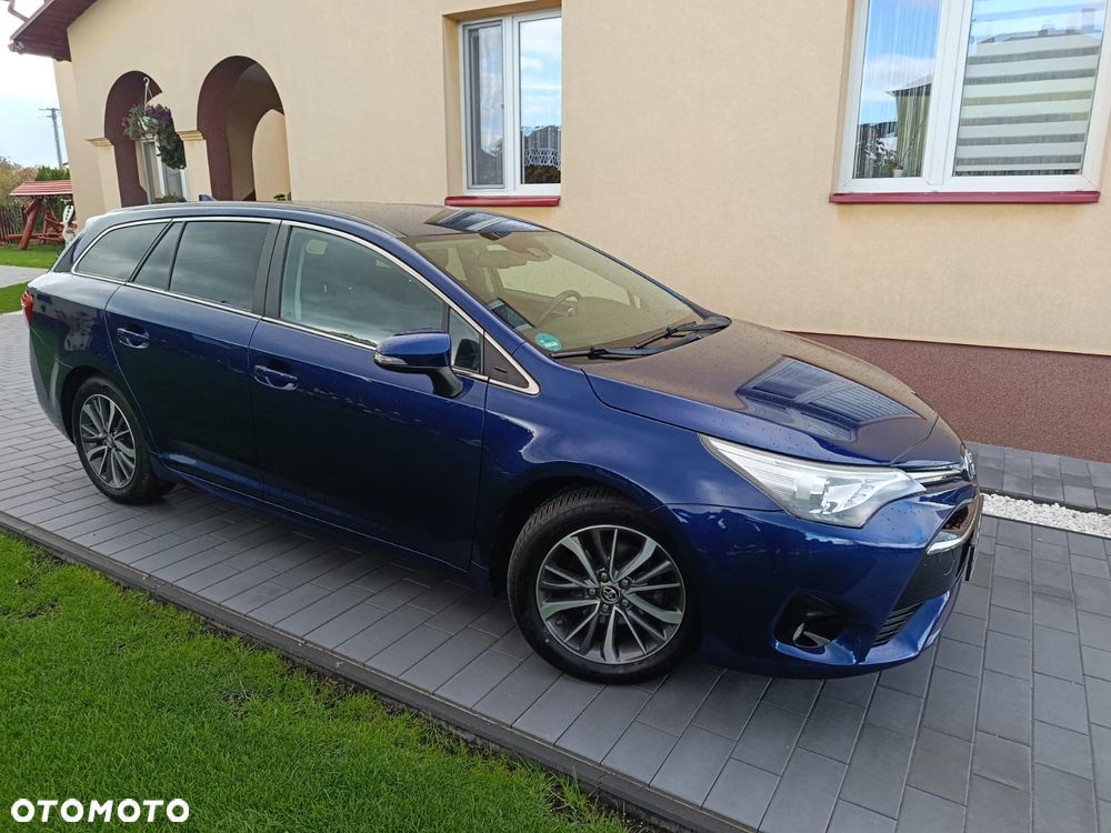 Toyota Avensis Touring Sports 1.8 Executive - 5