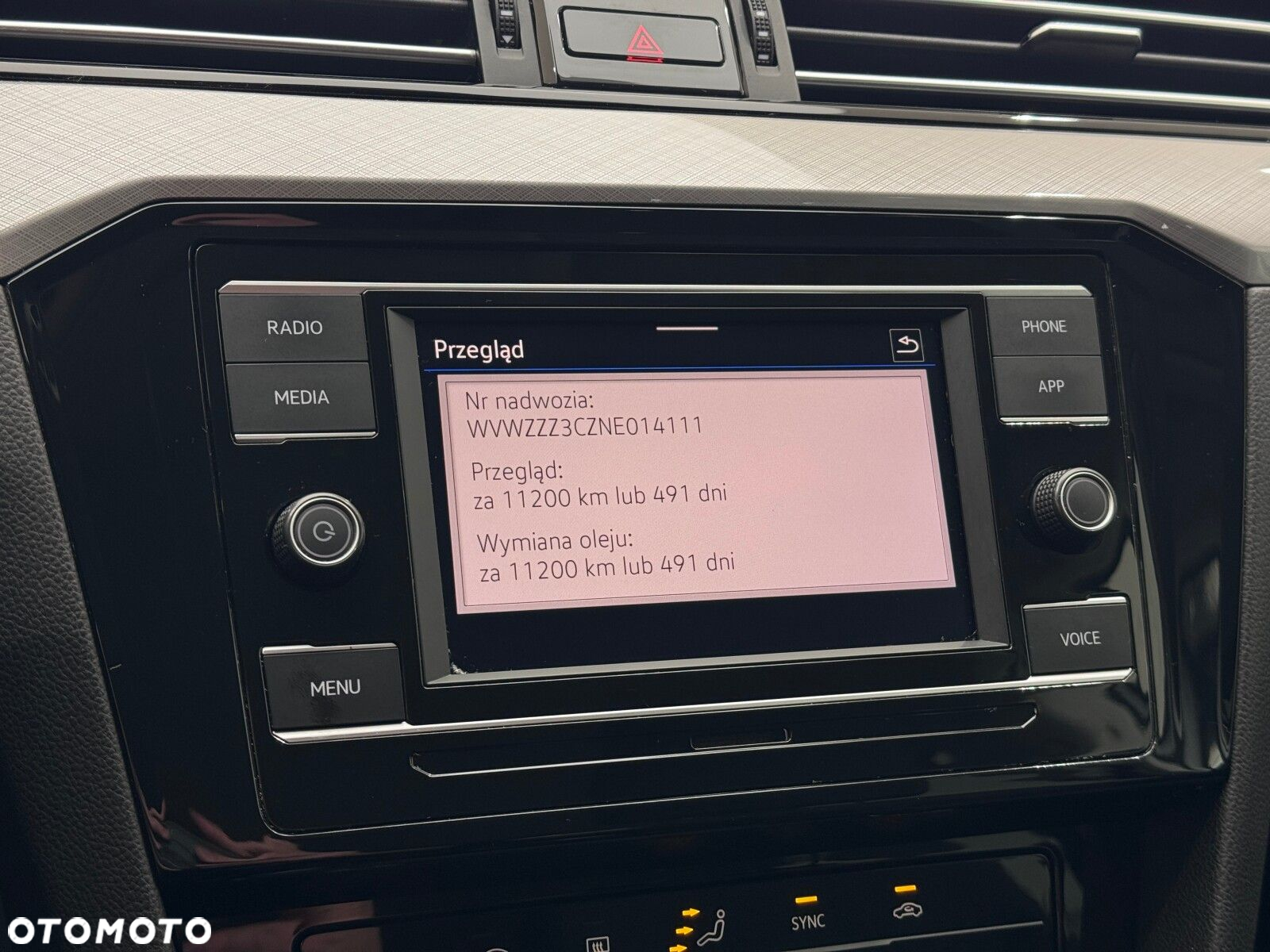 Volkswagen Passat 1.5 TSI EVO Business - 32