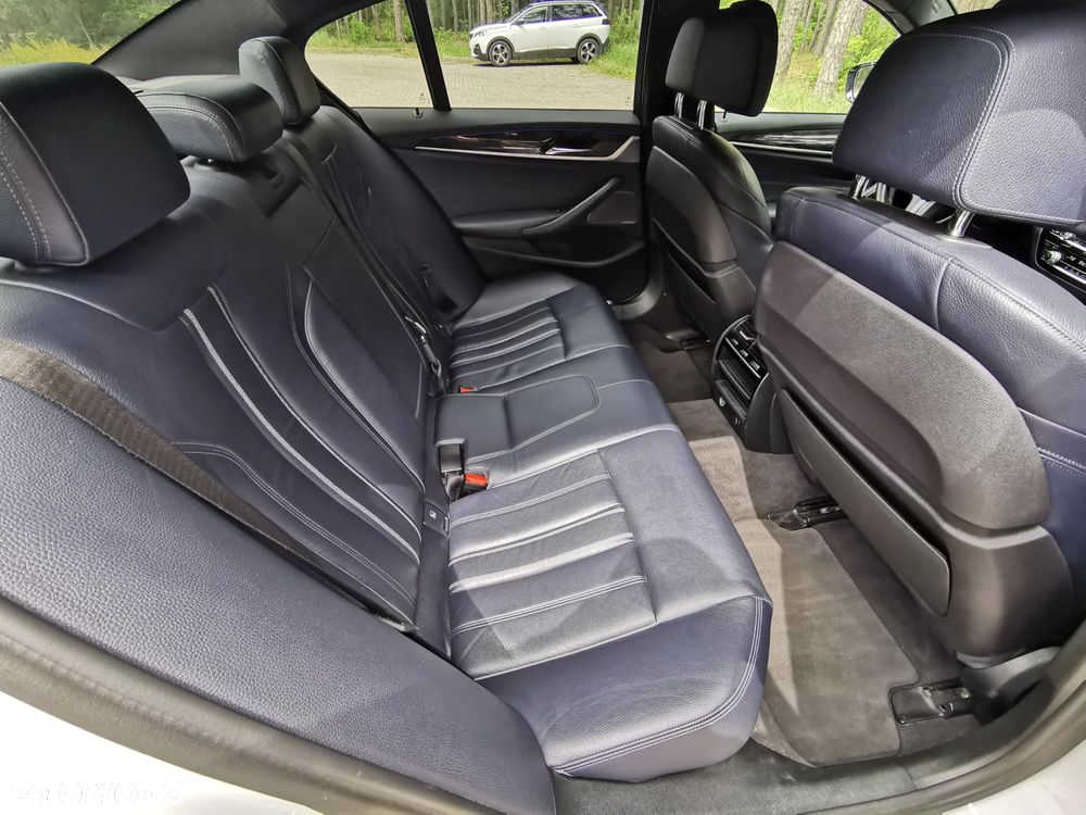 BMW Seria 5 520d xDrive Luxury Line - 27