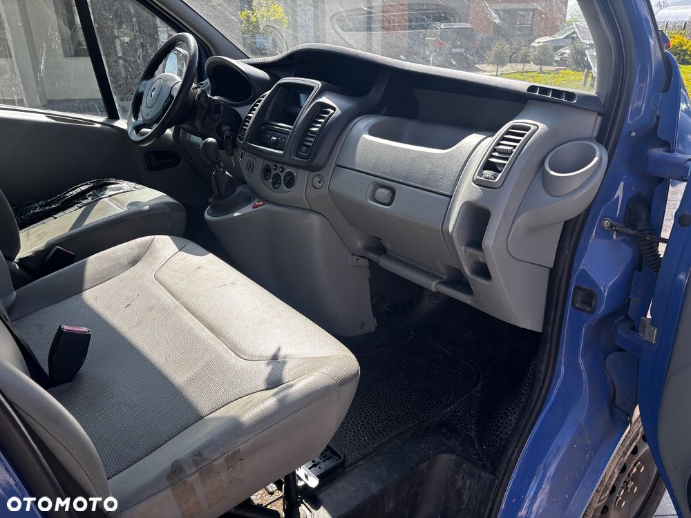 Renault Trafic - 21