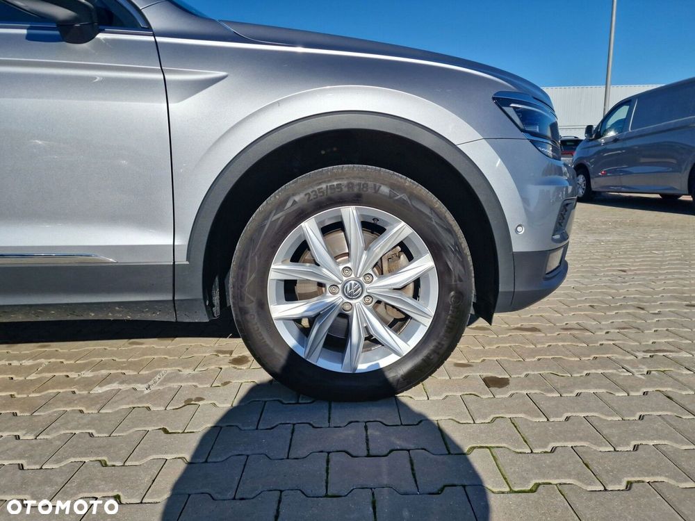 Volkswagen Tiguan Allspace 2.0 TSI 4Mot Comfortline DSG - 23