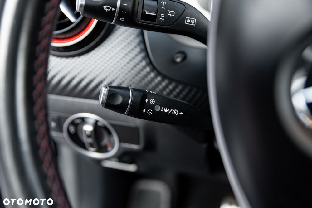 Mercedes-Benz Klasa A 250 4Matic 7G-DCT AMG Line - 31
