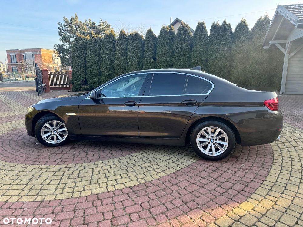 BMW Seria 5 520d Luxury Line - 9