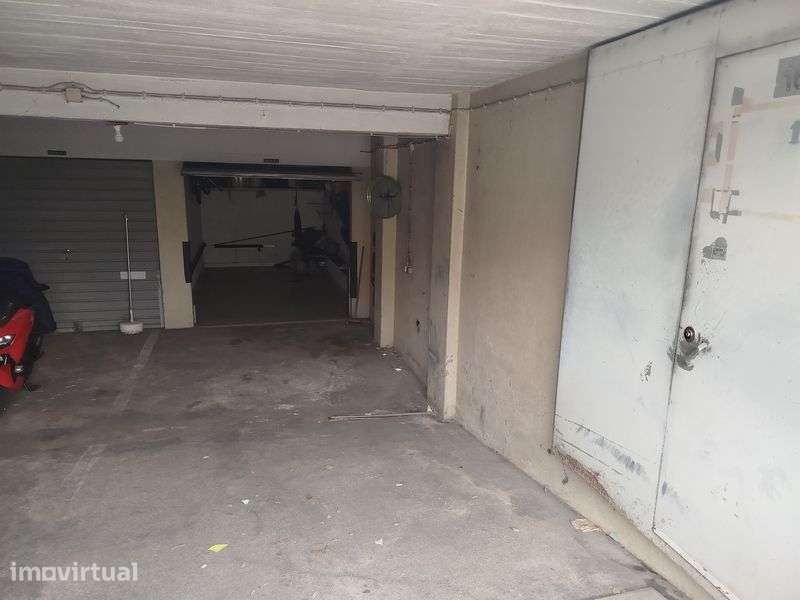 Alugo garagem Alhandra - Grande imagem: 3/8