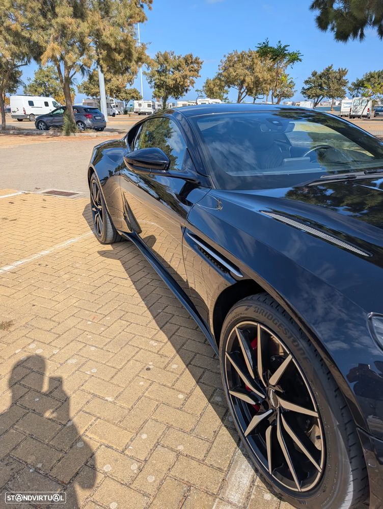 Aston Martin DB11 Coupé V8 Auto - 4