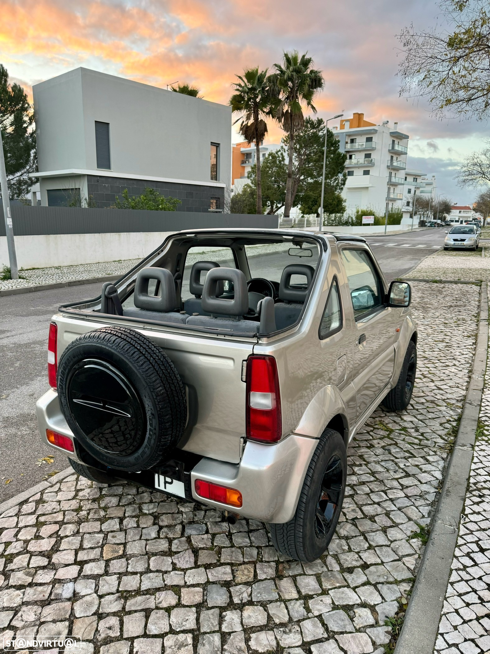 Suzuki Jimny - 4