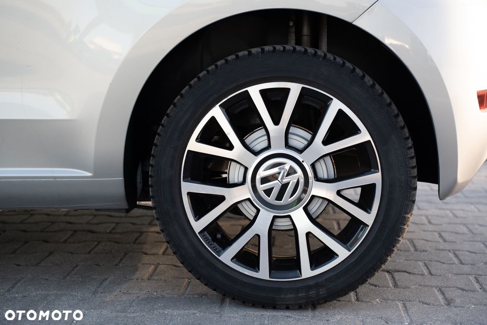 Volkswagen up! take - 11