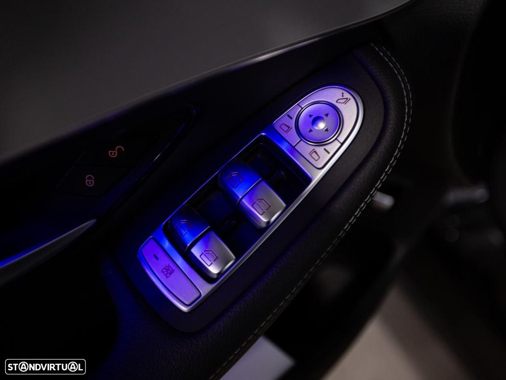 Mercedes-Benz GLC 300 de 4Matic - 36