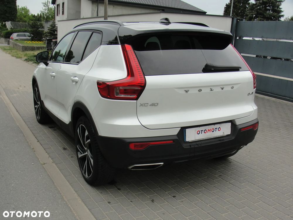 Volvo XC 40 D4 AWD Geartronic R-Design - 2