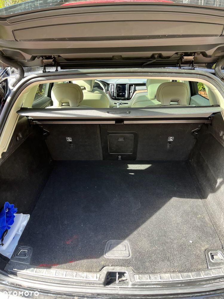 Volvo XC 60 T6 AWD Momentum - 8