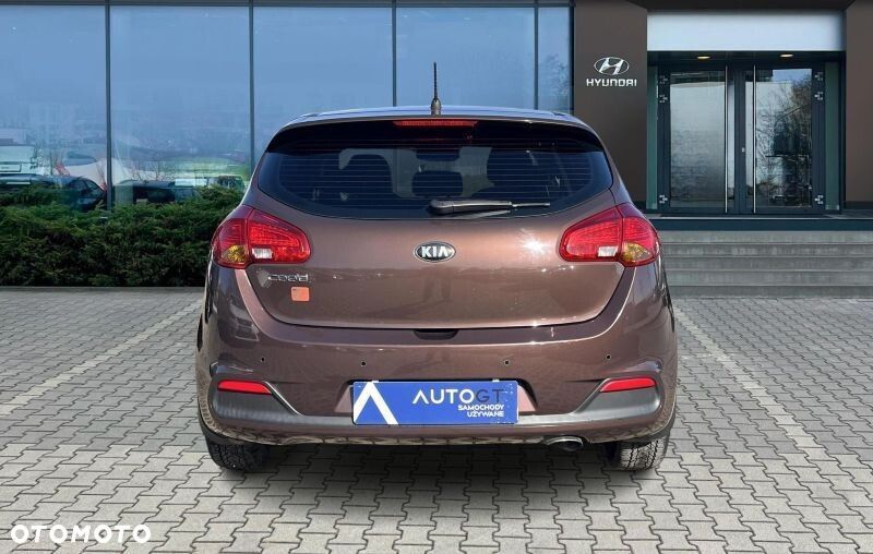 Kia Ceed 1.6 GDI L DCT - 12