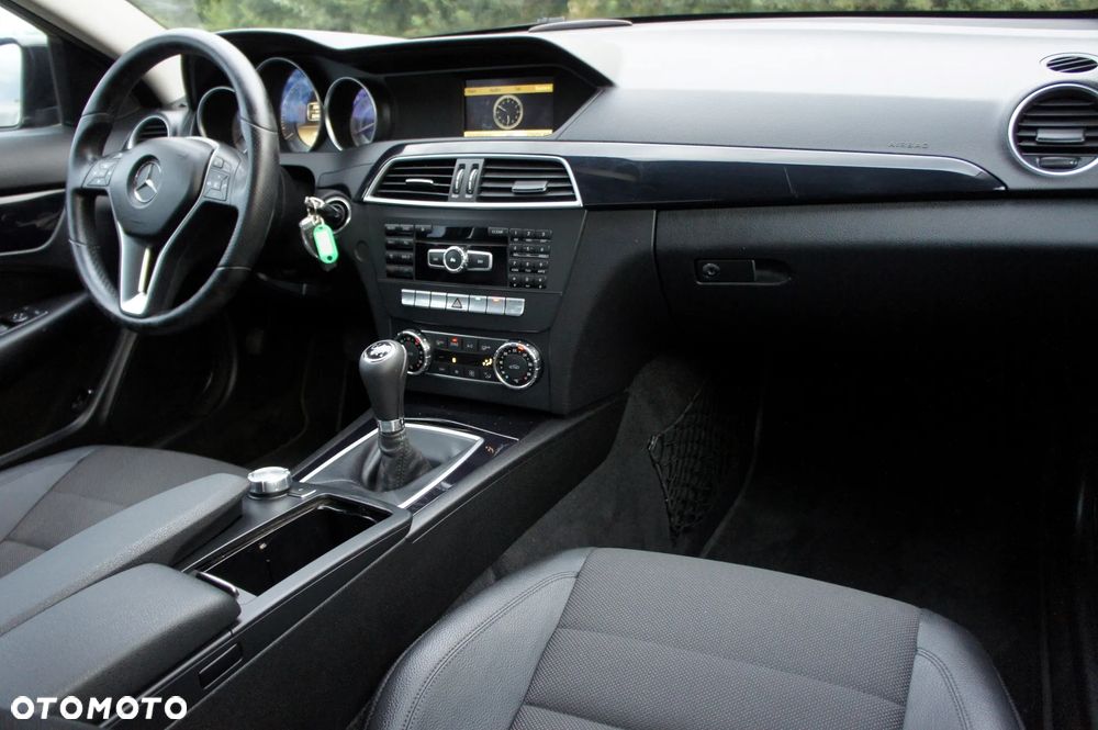 Mercedes-Benz Klasa C 180 BlueEFFICIENCY - 19
