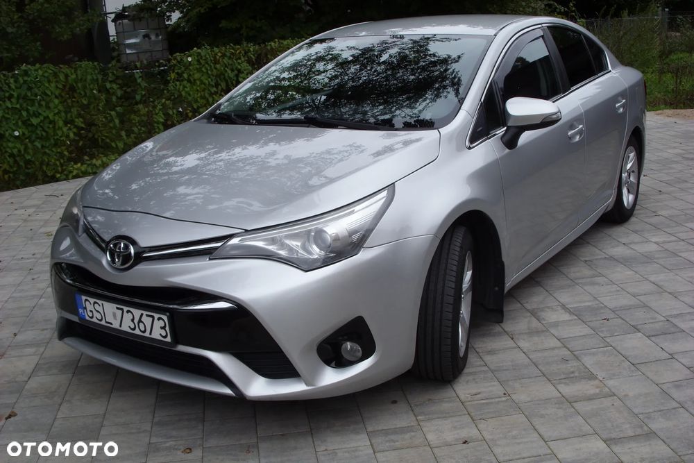 Toyota Avensis 1.8 Active MS - 2