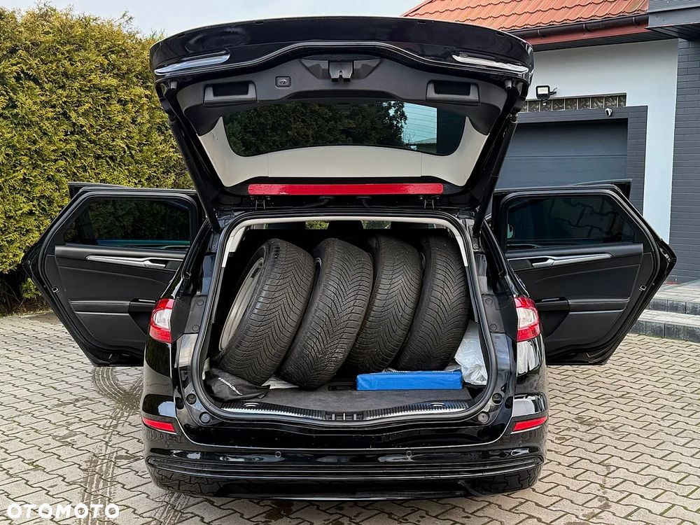 Ford Mondeo 2.0 TDCi Titanium PowerShift - 25