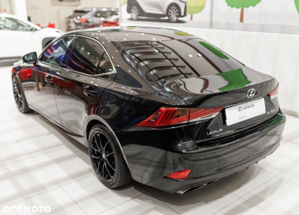 Lexus IS 200t / 300 Elegance - 2