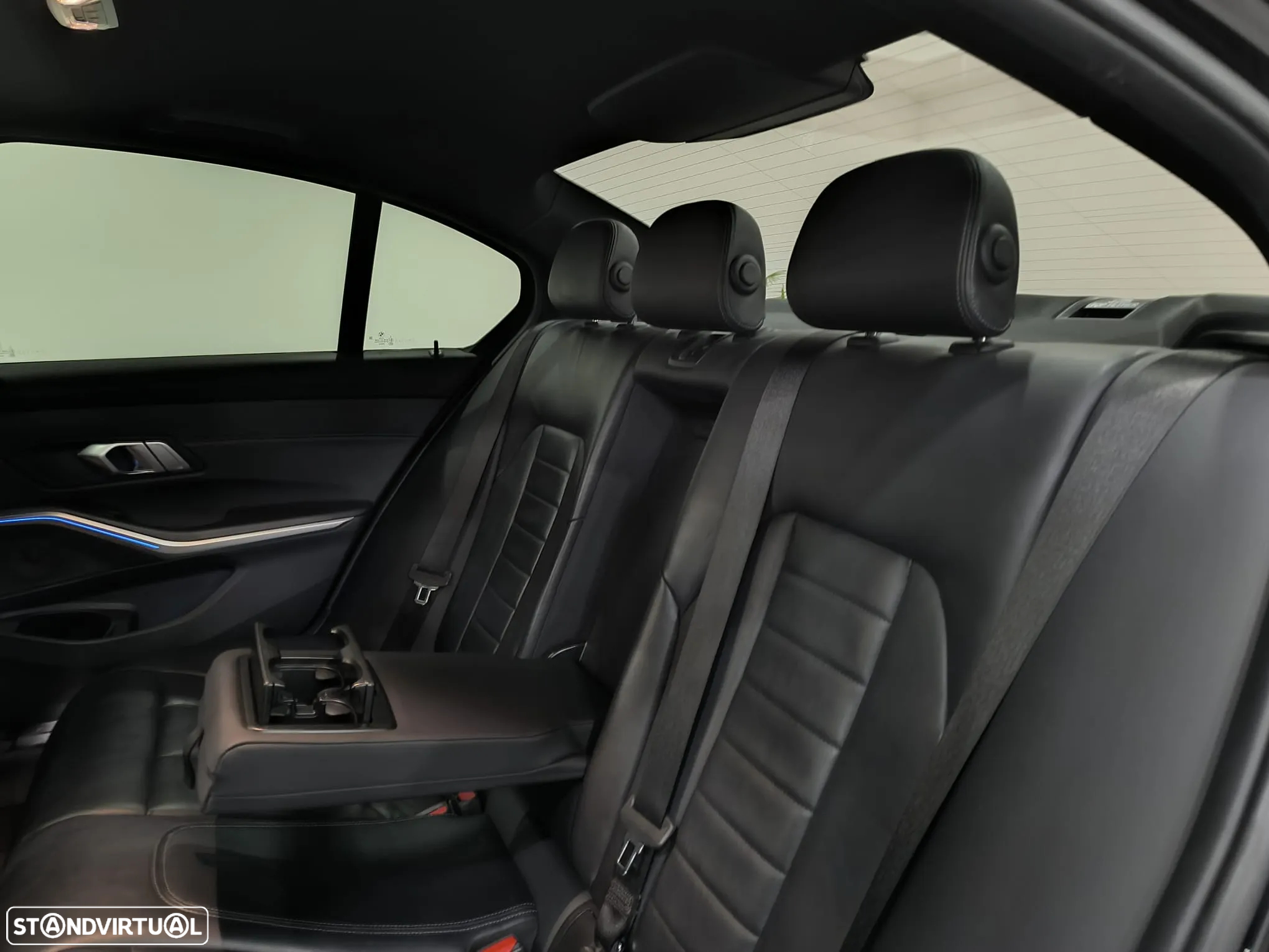 BMW 330 e Pack Desportivo M Auto - 37