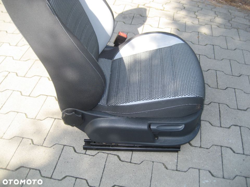 vw polo cross V 6r 10-17r siedzenia fotele  przód prawy lewy - 14